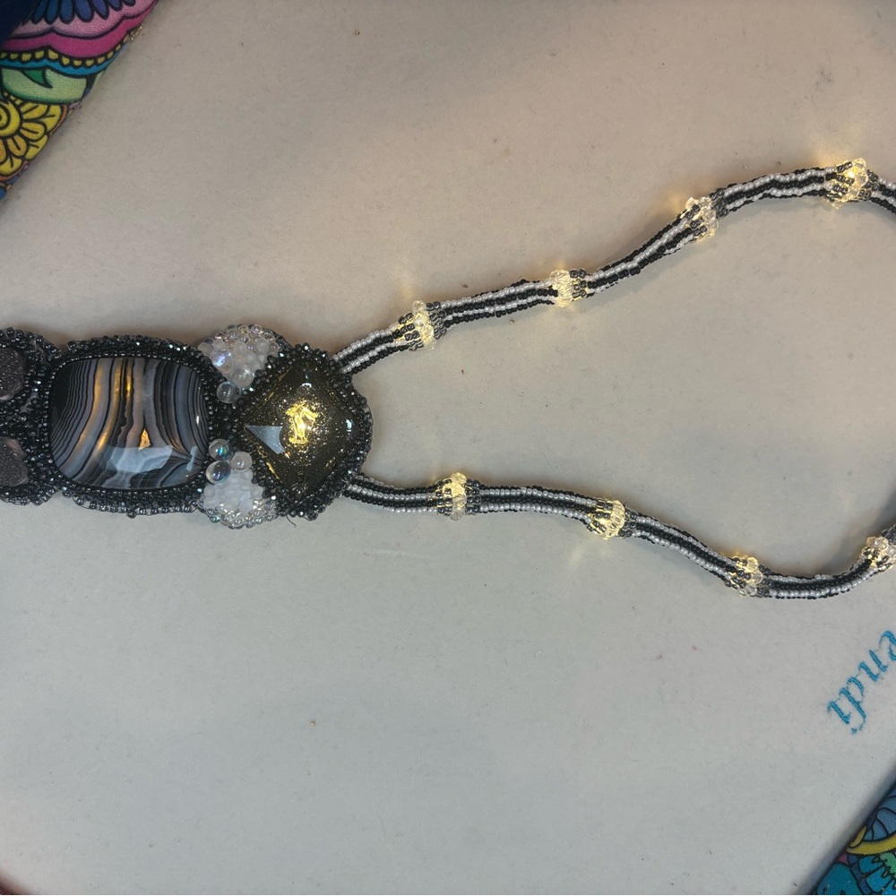Handcrafted Beaded Pendant Necklace agate lights up optionally for fun - Picture 2 of 6